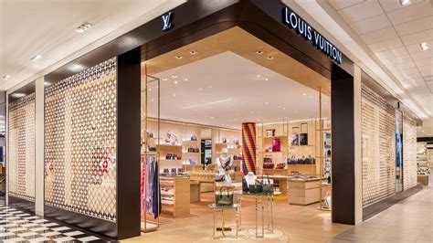 bloomingdales nyc louis vuitton|Louis Vuitton bloomingdale store.